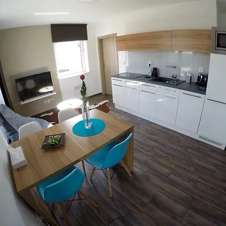 Apartmany Rose Lednice Buitenkant foto